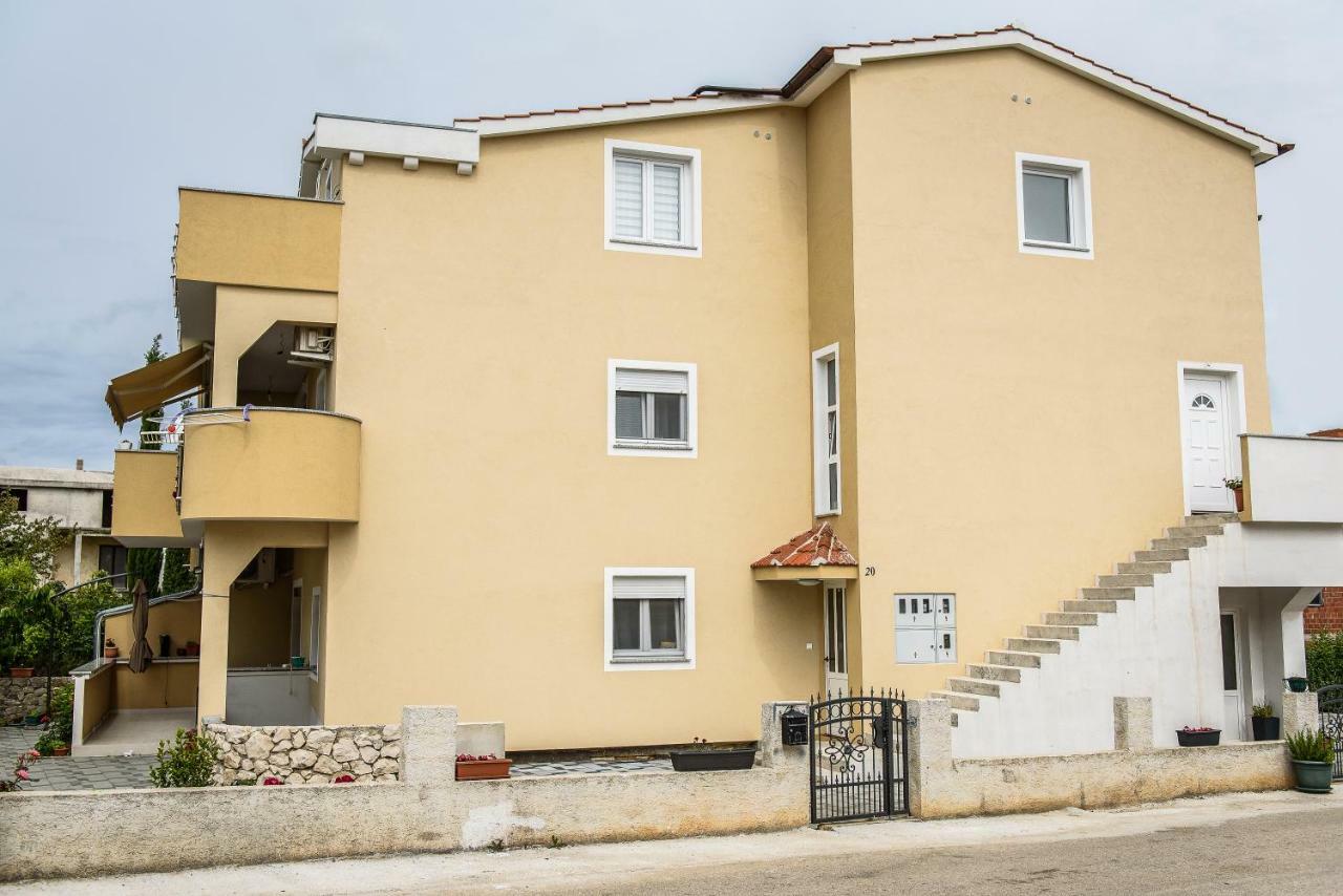 شقة زادار  في Apartman Nina المظهر الخارجي الصورة